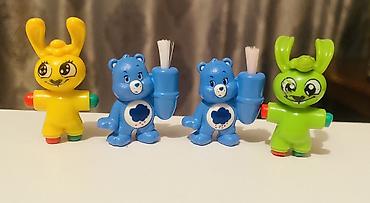 BARTER mumkundur Uşaq üçün kiçik plastik oyuncaqlar dəsti. Tərkib: -