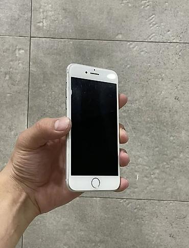 aiphone 13: IPhone 8, Б/у, 64 ГБ, Серебристый, Чехол — 3