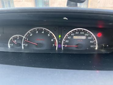 Toyota: Toyota Voxy: 2006 г., 2 л, Автомат, Бензин, Минивэн — 3