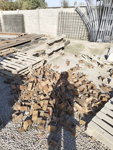 Другие строительные материалы: Фиксаторы лестницы для кольца для сварочные работы — 3