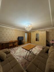 Uzunmüddətli kirayə mənzillər: Gəncə şəhərində Tam Merkez Yeni temirli Bütün eşyalari ile 2 otaqli — 5