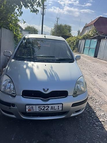 Toyota Vitz: 2000 г., 1.3 л, Автомат, Бензин, Хэтчбэк