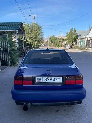 Volkswagen Vento: 1995 г., 1.8 л, Механика at lalafo.kg Volkswagen Vento: 1995 г., 1.8 л, Механика