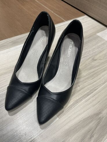 белорусская обувь для проблемных ног бишкек: Туфли, 37, T.Taccardi, Б/у, цвет - Черный, Самовывоз