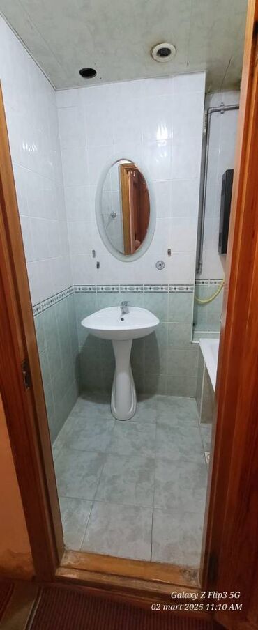 Uzunmüddətli kirayə mənzillər: Elmlər metrosuna yaxın,53 nömrəli məktəbin yanında,9 mərtəbənin,4-cü — 7