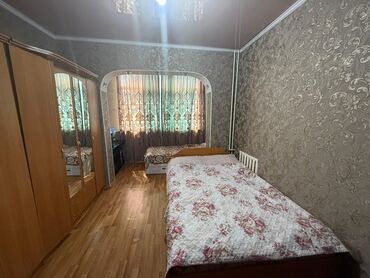 квартира берилет гор больница: 3 бөлмө, 62 кв. м, 105-серия, 4 кабат, Евроремонт