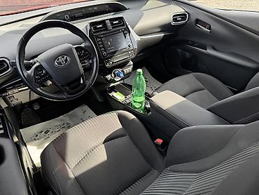 step vagon: Toyota Prius: 2020 г., Бензин — 4