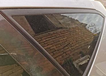 car zrenjanin: STAKLA ZA NISSAN MURANO | nissan murano zadnja bocna stakla komad — 1