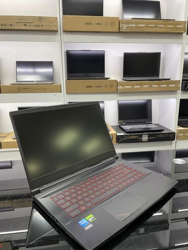 Ноутбуки и нетбуки: Ноутбук, MSI, 16 ГБ ОЗУ, Intel Core i5, 15.6 ", Новый, Для работы, учебы, память SSD