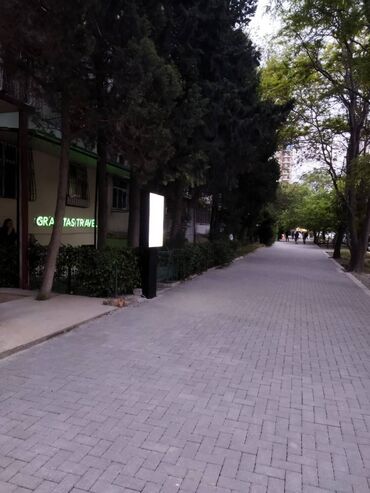 Kommersiya daşınmaz əmlakının satışı: Obyektə yararlı mənzil satılır. Elmlər akademiyası metrosuna yaxın 5/1 — 14