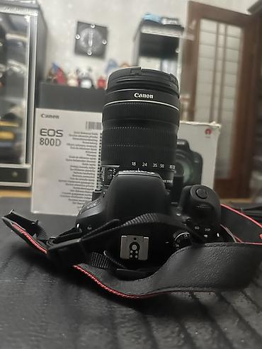 Canon EOS 800D DSLR fotoaparat + Canon EF-S 18-135mm IS STM obyektiv