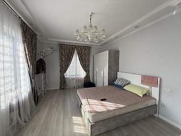 Продажа коттеджей и домов: Продаю срочно ДВА дома, на одном участке. Район : Пишпек (за Роял — 9