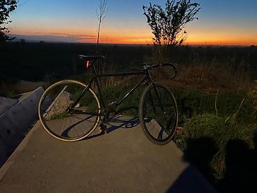 Городские велосипеды: Фикс-байк/трековый велосипед - Рама: стальная, классическая геометрия — 5