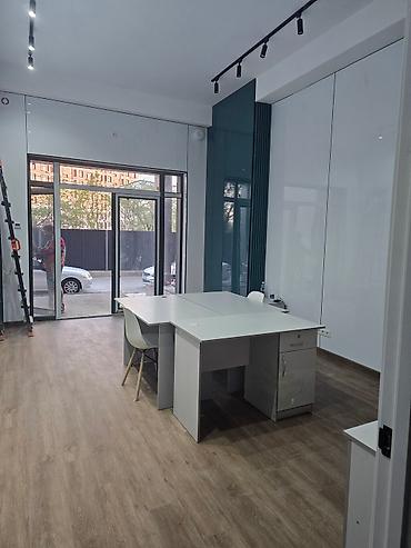 нотариус заря: Продажа офисов 50 м², С ремонтом, Многоэтажное здание, 1 этаж — 4