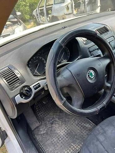 levo krilo golf 4: VENTILACIONI OTVORI ZA ŠKODA OCTAVIA | Ventilacioni otvori za Škoda — 1