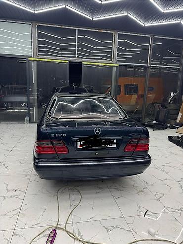 Mercedes-Benz: Mercedes-Benz E-Class: 2000 г., Бензин, Седан — 4