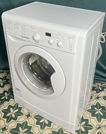 Стиральные машины: Стиральная машина Indesit, Автомат, До 5 кг, Компактная