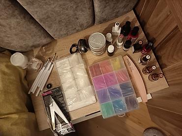 Manikür, pedikür aparatları: Manikür üçün peşəkar dəst Tərkib: - Clip-on UV lampa: elastik — 6