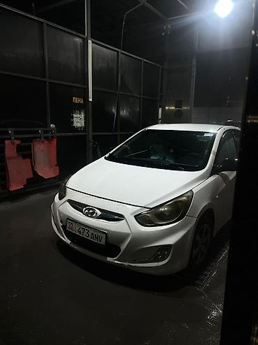 kia 2021: Hyundai Solaris: 2013 г., Бензин, Седан — 6