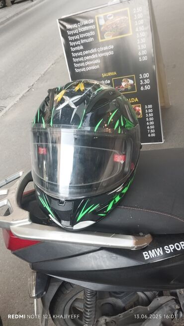 suret qutusu satilir: Axor kask satilir təcili 3 vizoru var 3də verilir pinlokluda var AĞ