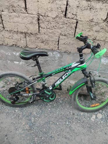 Велосипеды: Продаю велосипед детский 10-13 лет В хорошем состоянии купили ребенок