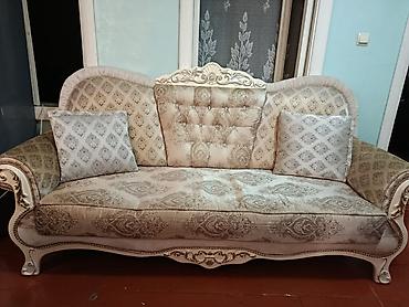 Klassik divan 230azn Acilmir ve baza yoxdur. Unvan Elmler Akademiyasi