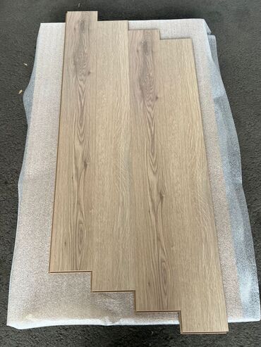 Laminat: Laminat, Sinif - 33, 12 mm, Pulsuz çatdırılma, Zəmanətsiz, Kredit var