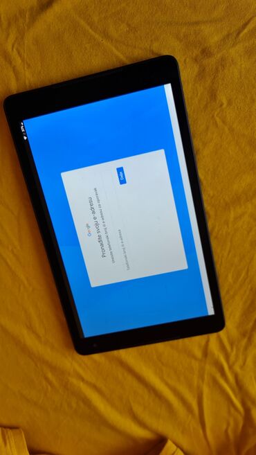 torbice za izlazak: Tablet veliki 10 inca,ispravan,resetivan i spreman za novog kupca,cena