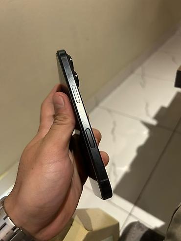 ayfon 4s: IPhone 16 Pro, 256 GB, Qara, Face ID — 2
