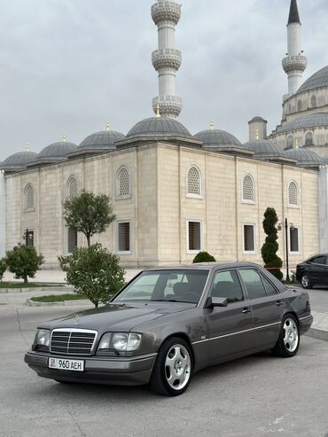 мерс минелюм: Mercedes-Benz E-Class: 1995 г., 2.2 л, Автомат, Бензин, Седан