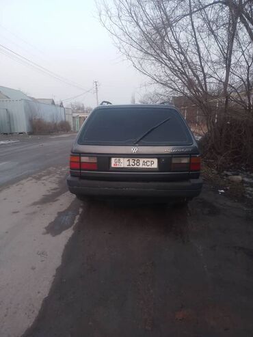 Volkswagen: Volkswagen Passat: 1989 г., 1.8 л, Механика, Бензин, Универсал