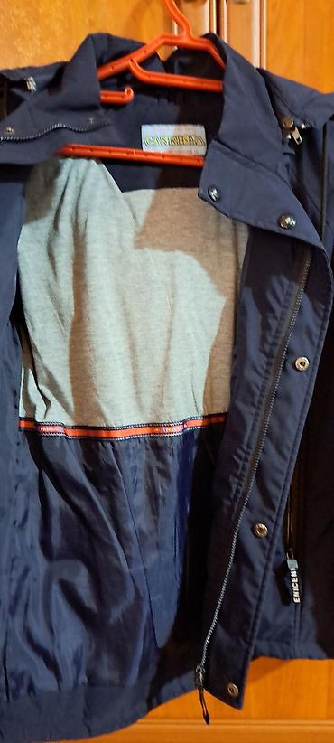 Куртки: Продаю куртку на мальчика Деми б/у в хорошем состояние 10-12лет. Длина — 3