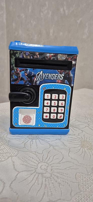 sukan oyunu: 7m Uşaq üçün “Avengers” temalı elektron qənaət kassası (seif) - — 2