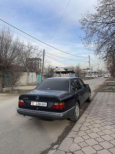 Mercedes-Benz: Mercedes-Benz W124: 1992 г., 2.3 л, Механика, Бензин, Седан — 1