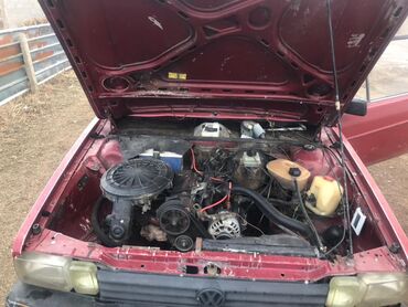 Volkswagen: Volkswagen Passat: 1984 г., 1.8 л, Механика, Бензин, Хэтчбэк — 6