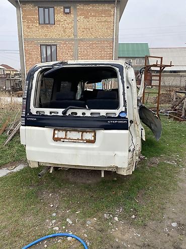 Другие детали кузова: Разбор на запчасти — микроавтобус (белый) Предлагаются комплектующие — 10