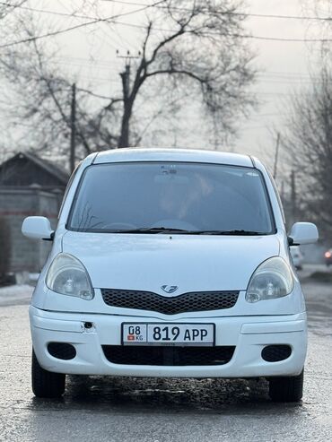 Toyota: Toyota Funcargo: 2003 г., 1.3 л, Автомат, Бензин, Хэтчбэк