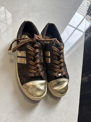 Qadın ayaqqabıları: Michael Kors qadın krossovkaları razmer 39 - Model: MK logolu casual — 2