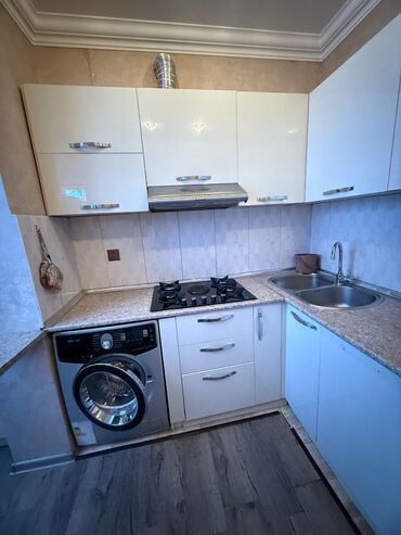 Uzunmüddətli kirayə mənzillər: 9/6 2otaq
Şəraitli 700 azn ailəliyə.
Maklerlər yığmasın -da lalafo.az — 4 Uzunmüddətli kirayə mənzillər: 9/6 2otaq
Şəraitli 700 azn ailəliyə.
Maklerlər yığmasın — 4