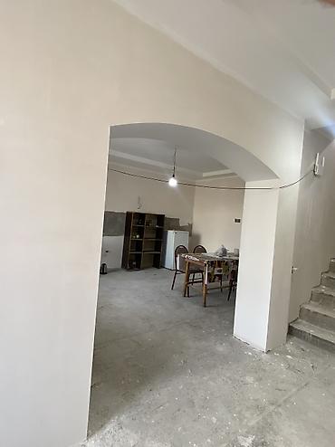 qala ev: Qala qəs. 5 otaqlı, 220 kv. m, Kredit yoxdur, Orta təmir — 6