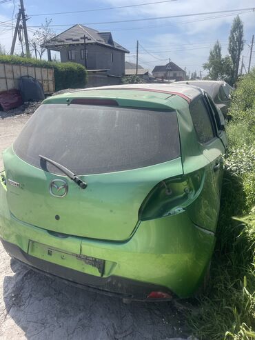 Mazda: Продаю Мазда демио год 2008 аварийный