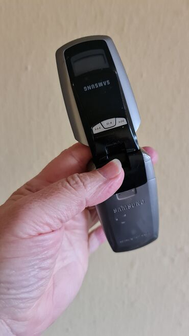 Samsung: Samsung P900, bоја - Siva, Na preklapanje — 2
