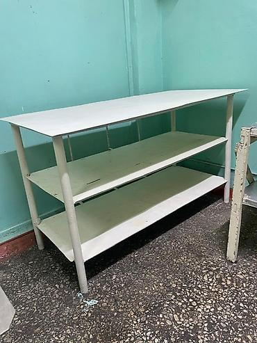 table study: Цена Договорная Металлический стол с двумя полками - Прочный — 1