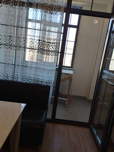 Uzunmüddətli kirayə mənzillər: Nərimanov rayonu,Tefekkür universiteti yaxınlığı,Truimp palace də,16 — 2