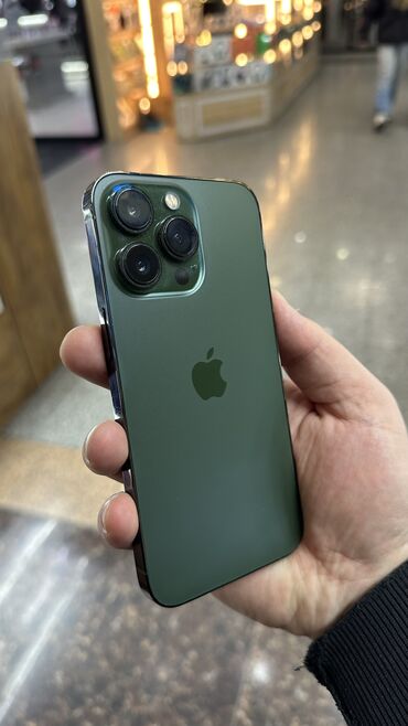 Apple iPhone: IPhone 13 Pro, Б/у, 256 ГБ, Alpine Green, Защитное стекло, Кабель, Коробка