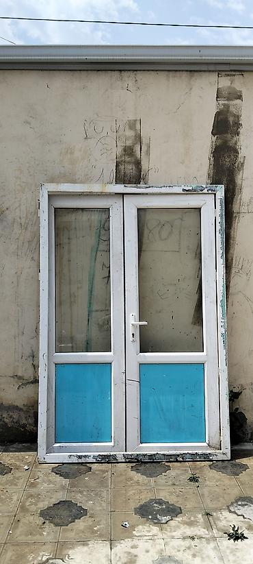 Həyət darvazaları: Məhsul: Dəmir barmaqlıqlı hasar panelləri və PVC ikiqanad şüşəli qapı — 3