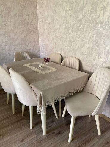 Masa və oturacaq dəstləri: Stol,6 stulla satılır 350 azn. Stol açılır.Dəst təzə kimidir,az