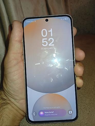 samsung tab s5e: Samsung Galaxy S24 FE, 128 GB, rəng - Ağ, Face ID — 2