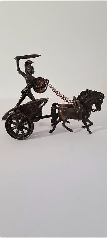 Figure: ▪︎ Prodajem staru dekorativnu metalnu (bronza) figuru-rimski ratnik u — 2