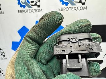 om6: Кнопка обогрева сидений Mercedes Benz M-Class W163 OM613 2004 — 6